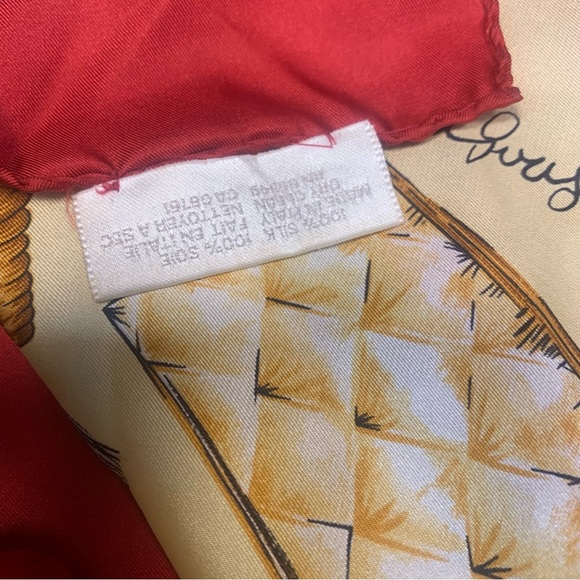 VTG Jones New York 100% Silk Rolled Edge Printed Scarf Perfume Tassel Key Square - Picture 9 of 11